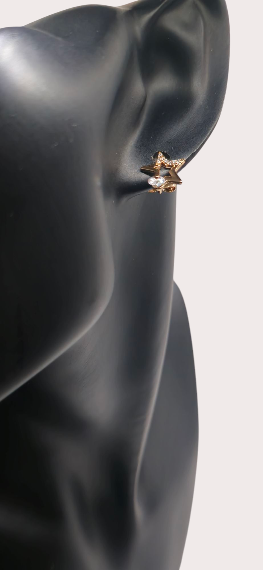 Boucles d'oreilles Astro Éclat portées - Doré à l'or fin - La Bella Dorée