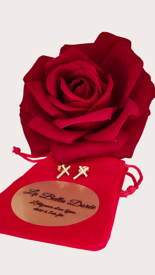 Boucles d'oreilles Croix Élégante - Doré à l'or fin - La Bella Dorée