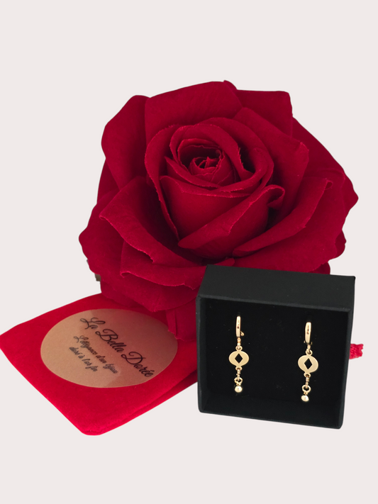 Boucles d'oreilles Harmonie Dorée  zoom détail - Doré à l'or fin - La Bella Dorée