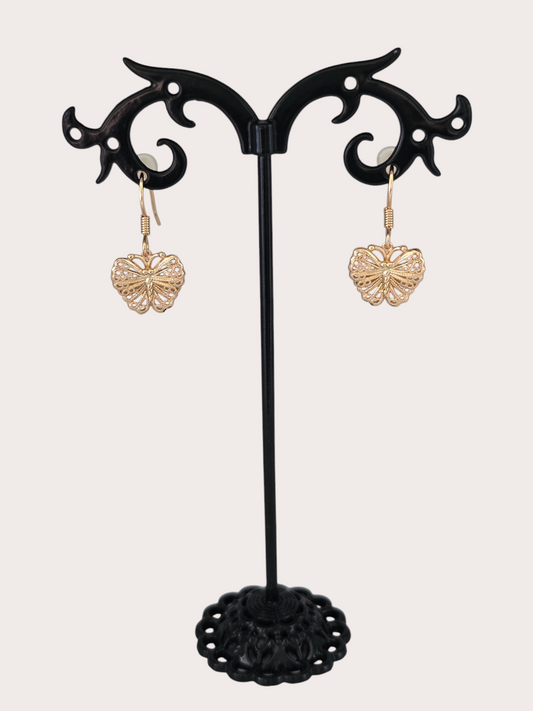 Boucles d'oreilles Papillon Doré portées - Doré à l'or fin - La Bella Dorée