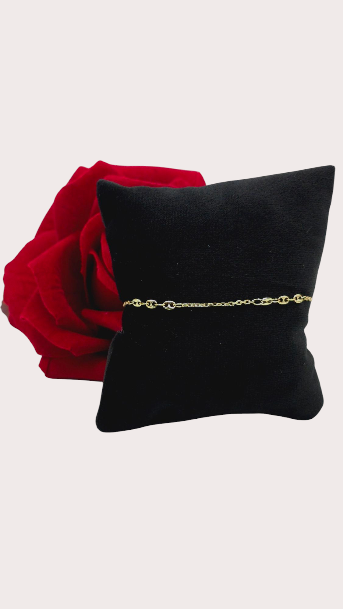 Bracelet Grains de Café Élégance porté - Doré à l'or fin - La Bella Dorée