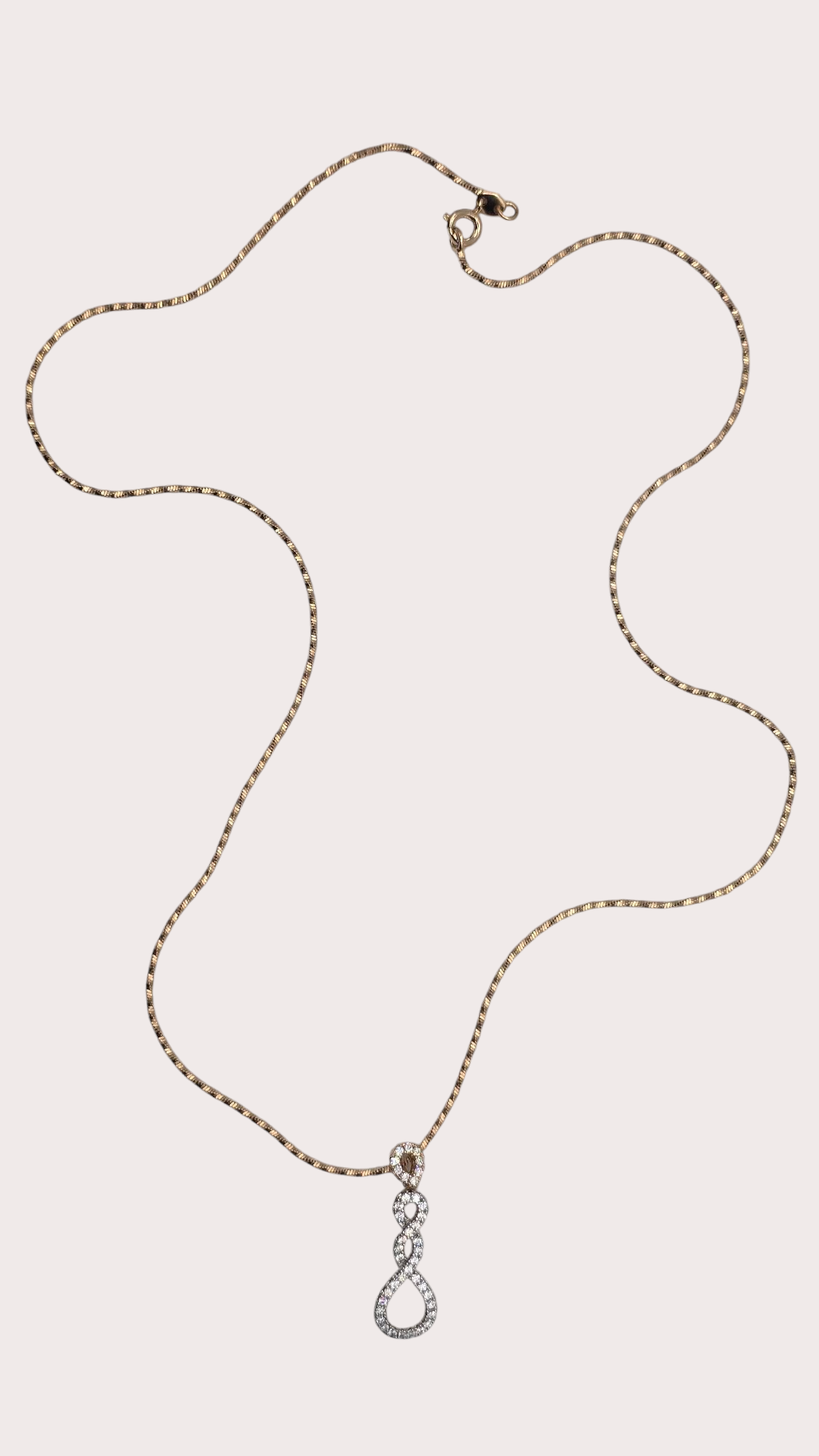 Collier Élégance Infinie détail chaîne - Doré à l'or fin - La Bella Dorée