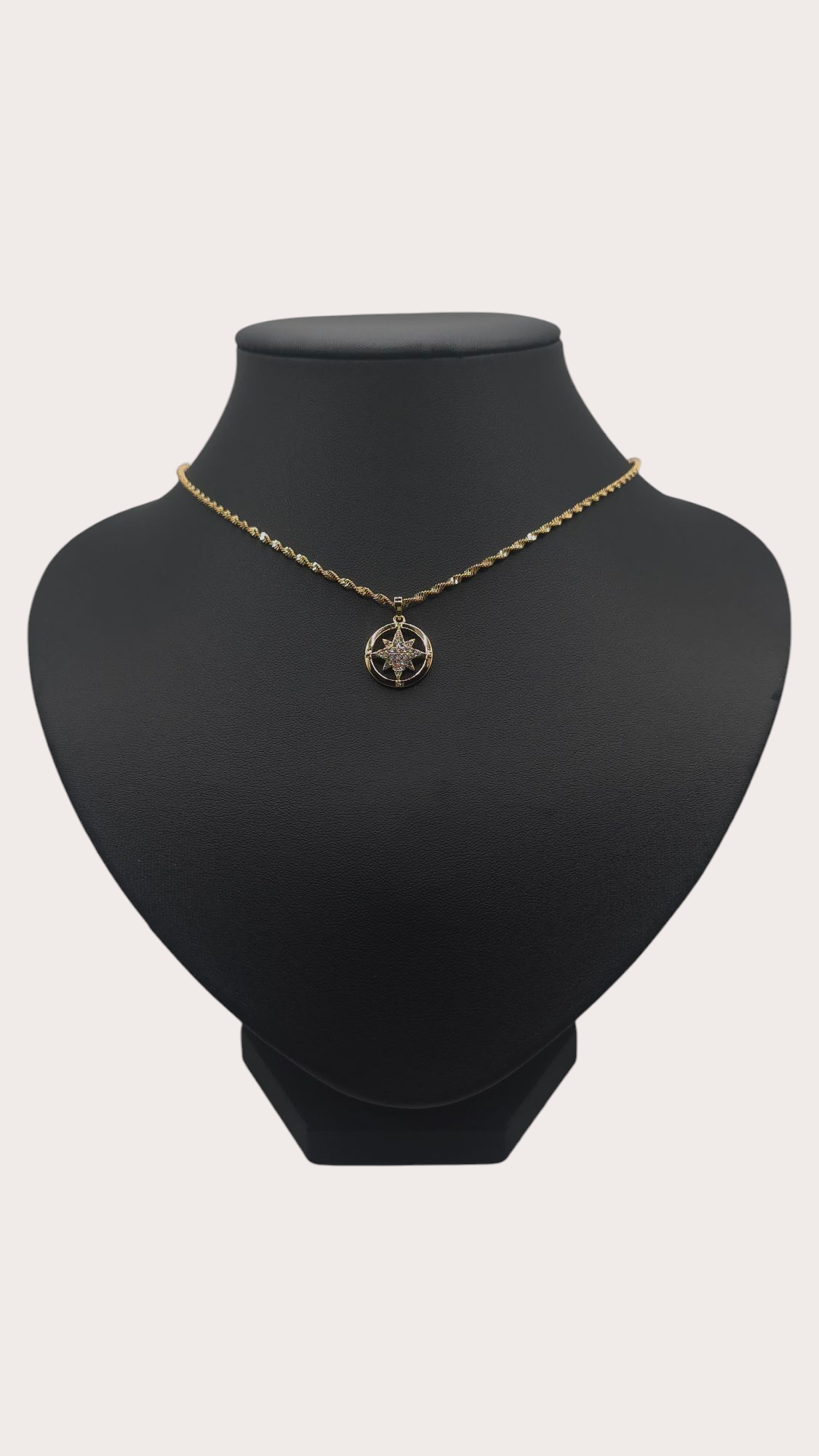 Collier Étoile du Nord vu porte - Doré à l'or fin - La Bella Dorée